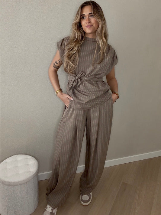 Liv top taupe