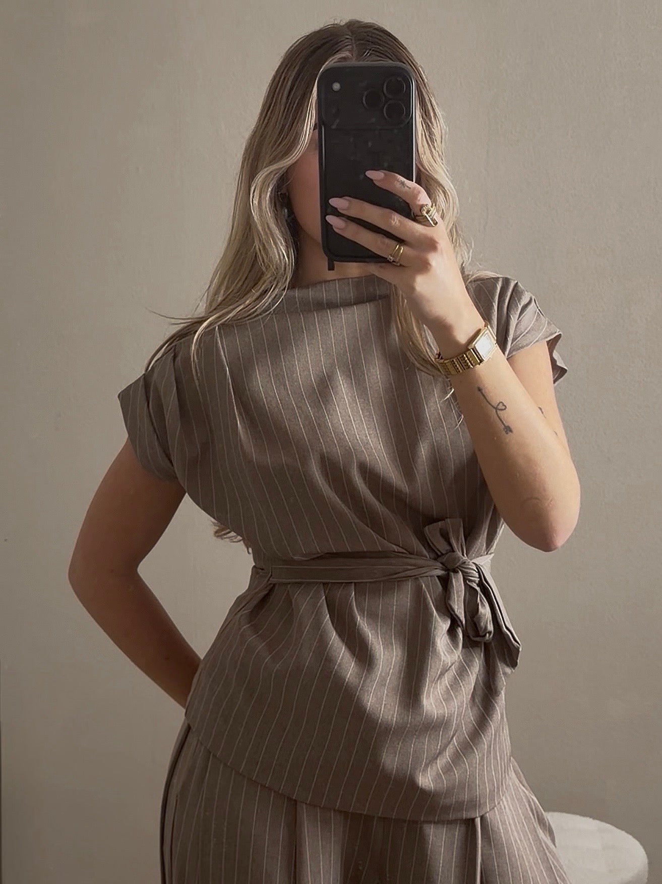 Liv top taupe